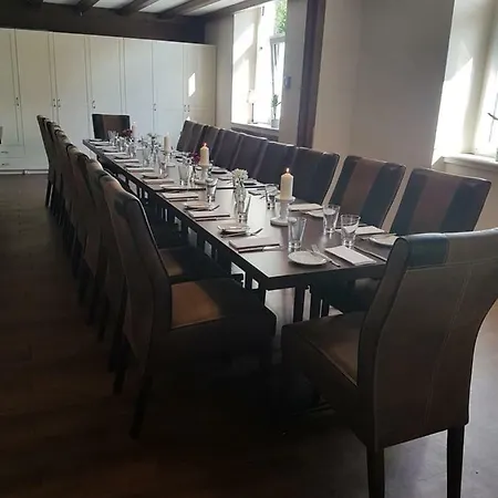 Weltmann's & Restaurant 3* 에네페탈